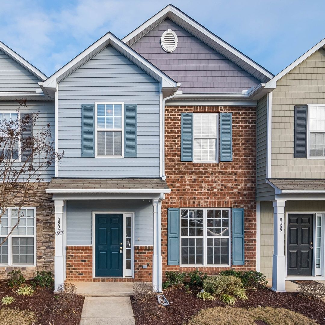 townhouses in planned community